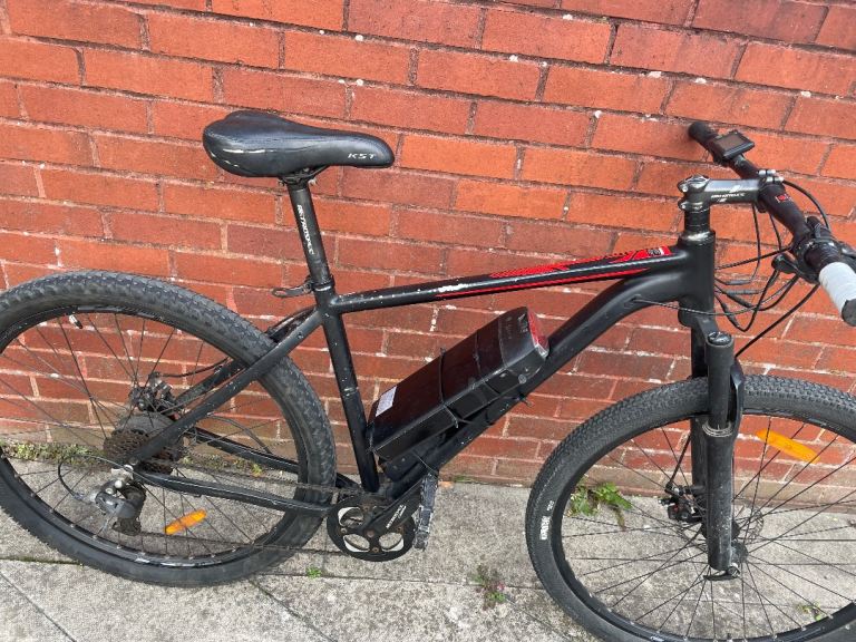 29” e-bike mountain bike Throttle 
