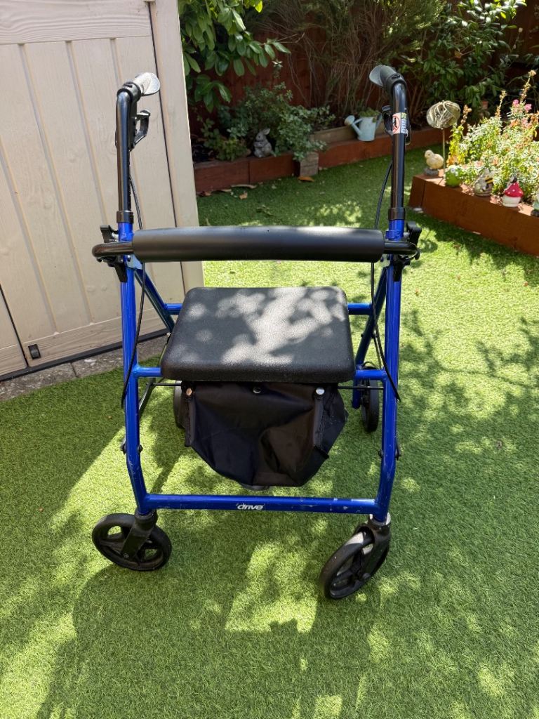 Drive Rollator Aluminium walking trolley with Padded Seat and Vinyl Underseat Bag