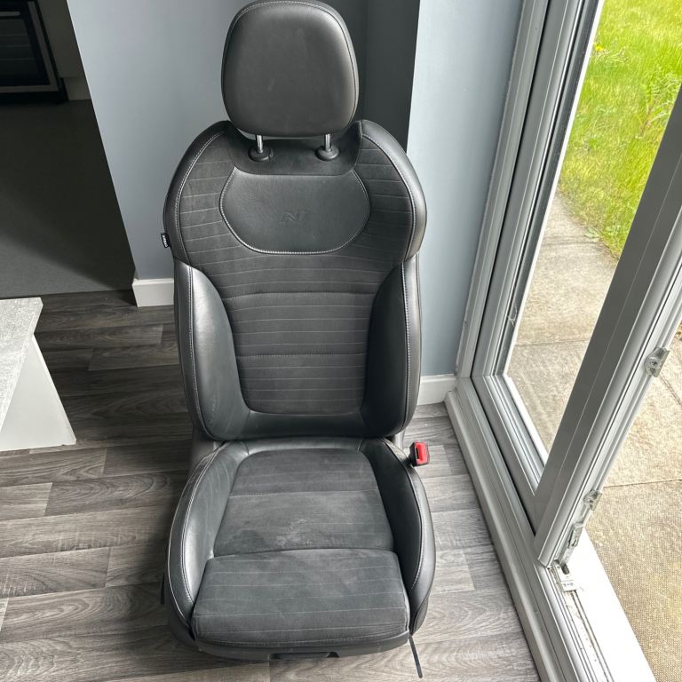 HYUNDAI I30N HEATED DRIVERS SIDE SEAT 