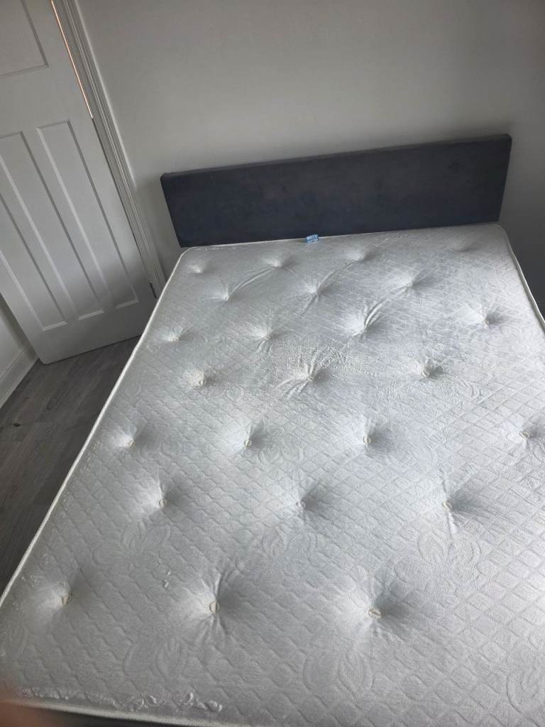 Queen Size Divan Bed with Mattress