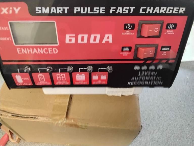 Heavy duty battery charger 12 v or 24v 600a fast charger new