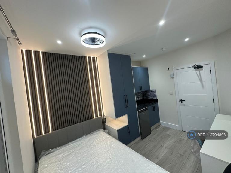 1 bedroom flat in Wellesley Road, Harrow, HA1 (1 bed) (#2704898)