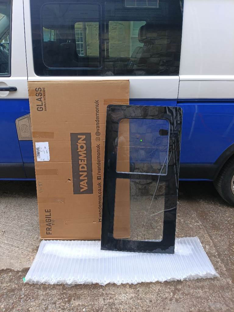 VW transporter sliding side windows