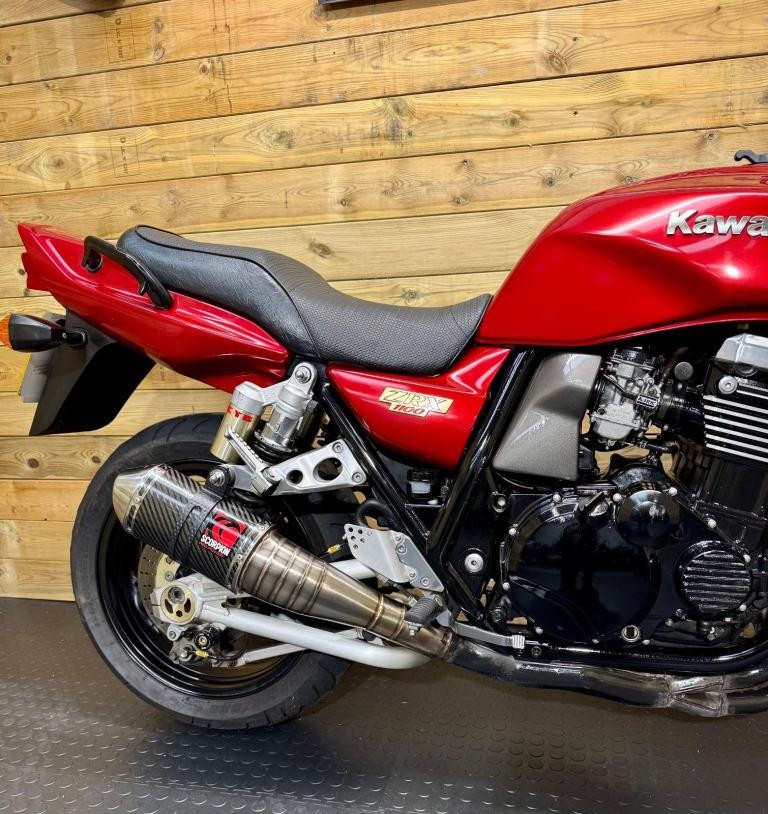 Kawasaki ZRX-1100 / Y registration 2001 / just 18.6k miles 