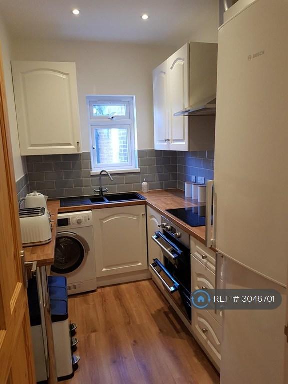 2 bedroom flat in Coventry Road, Southampton, SO15 (2 bed) (#3046701)