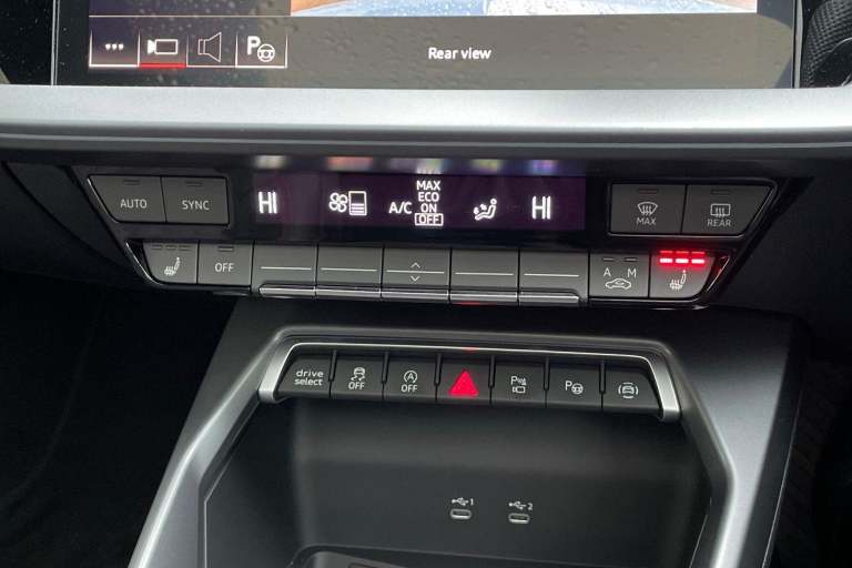 2025 Audi RS3 2.5 TFSI Carbon Black Saloon 4dr Petrol S Tronic quattro Euro 6 (s/s) (400  SALOON ...