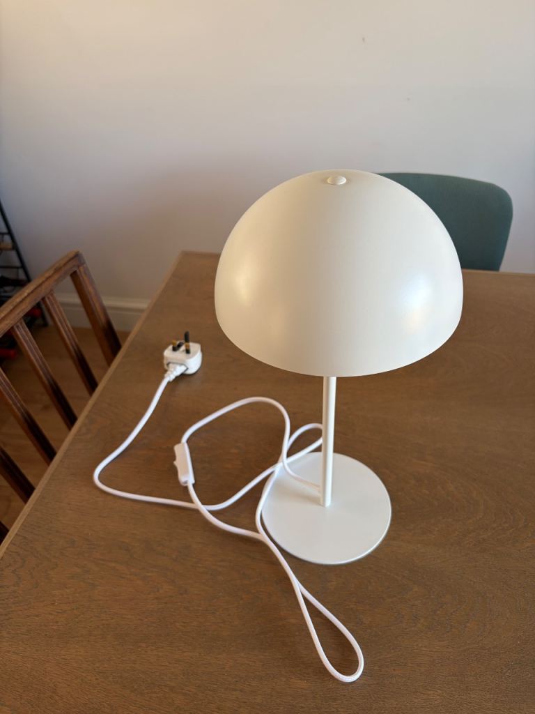 White Metal Table Lamp with Dome Shade – As Good As New