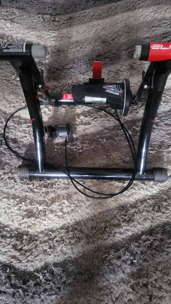 Magnetic bicycle trubo trainer 