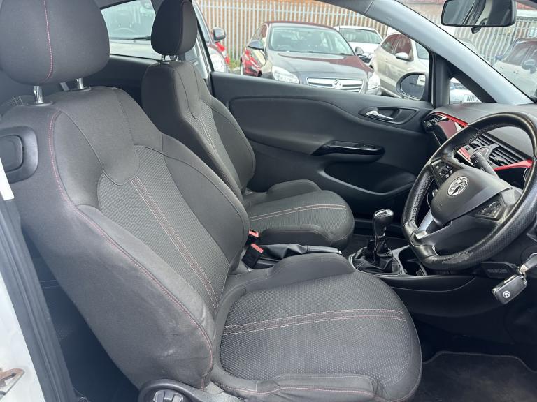 VAUXHALL CORSA 1.4 i Turbo White Edition 2017
