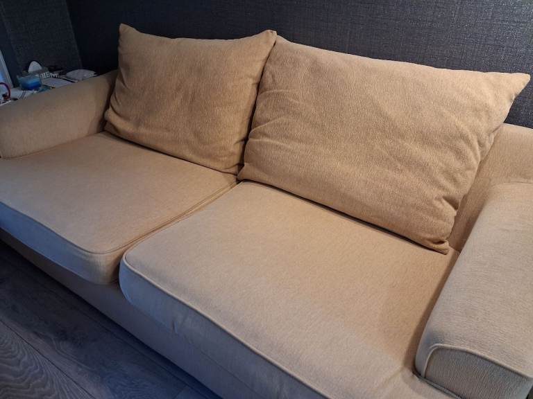 2 x 3 sester sofas 