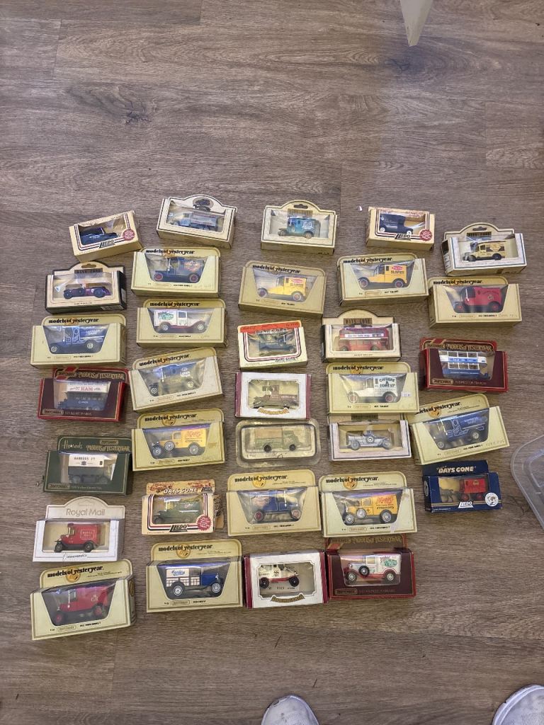 Matchbox Models of Yesteryear + Lledo Days Gone – 33 Boxed Models – Mixed Collection