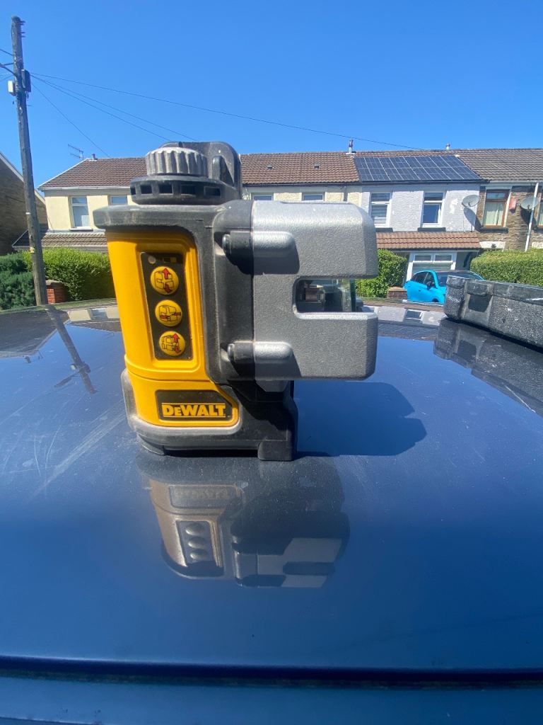 DEWALT Laser Level DW089 – Good Condition, Fully Working