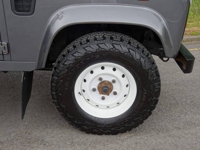 2016 Land Rover Defender Hard Top TDCi [2.2] PANEL VAN DIESEL Manual