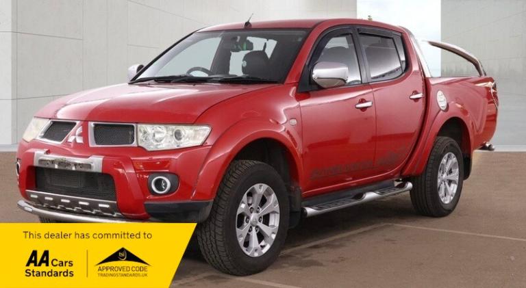 Mitsubishi L200 DI-D 4X4 BARBARIAN LB DCB