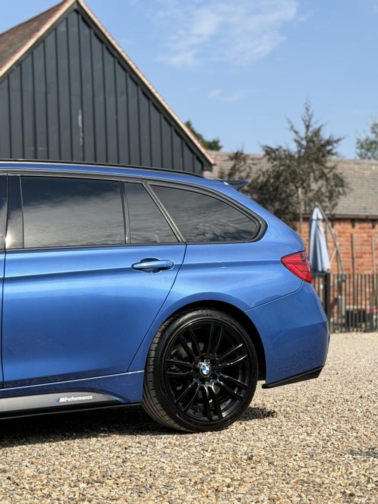 BMW 3 SERIES 2.0 320d xDrive M Sport Touring 2015