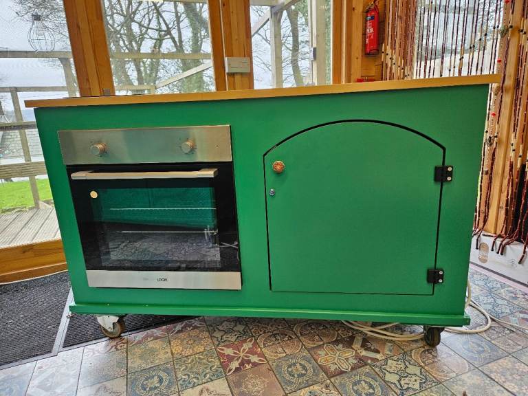 Mobile catering workstation 