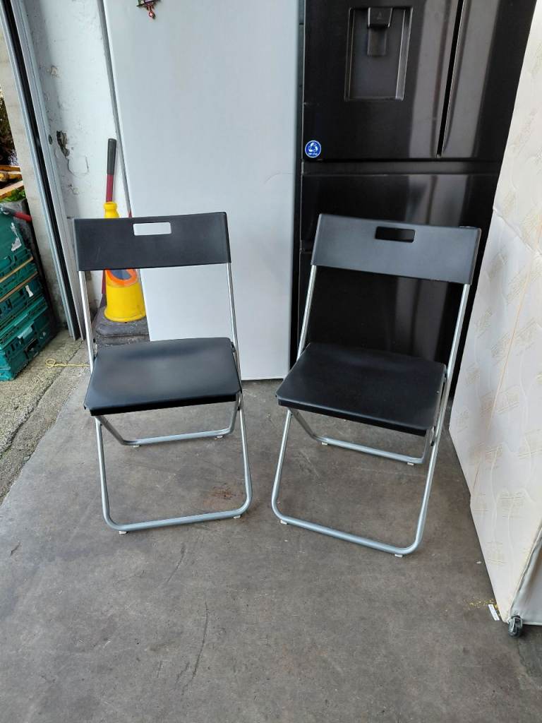 Pair of folding chairs, Ref:560