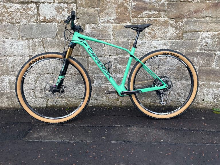 Orbea Alma Hardtail Mountain Bike, carbon frame, size large