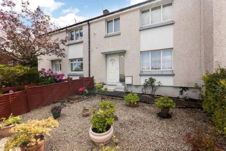 3 bedroom property to rent - gilmerton 