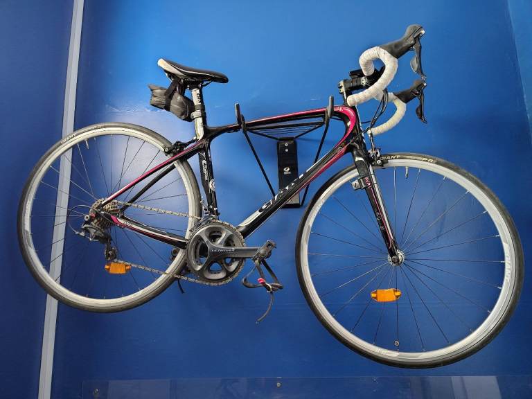Giant Avail Women's Carbon Road Bike 