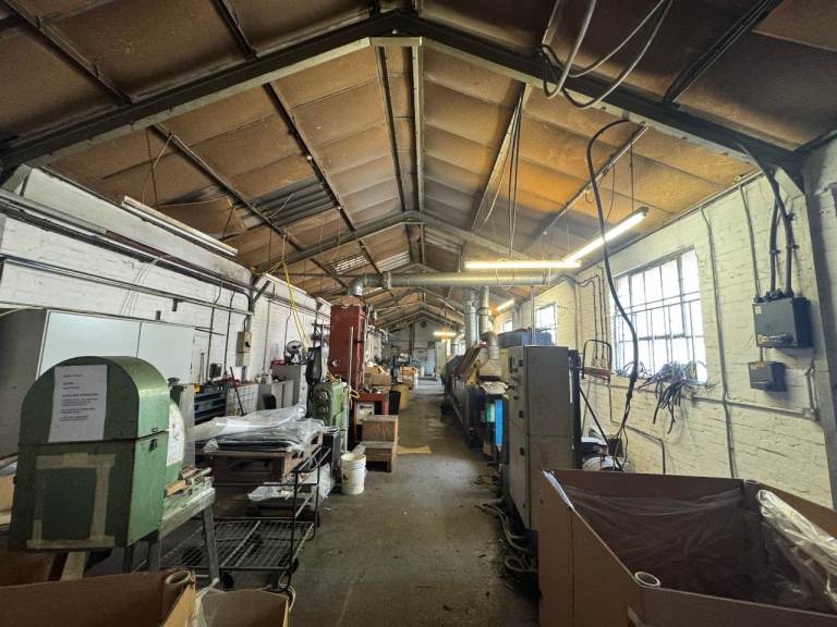 Warehouse / Industrial / Storage to Let