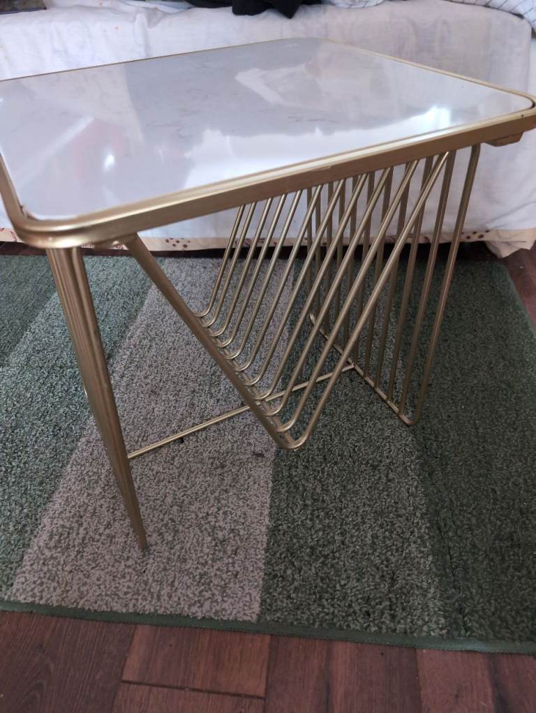 Side table ,mag rack