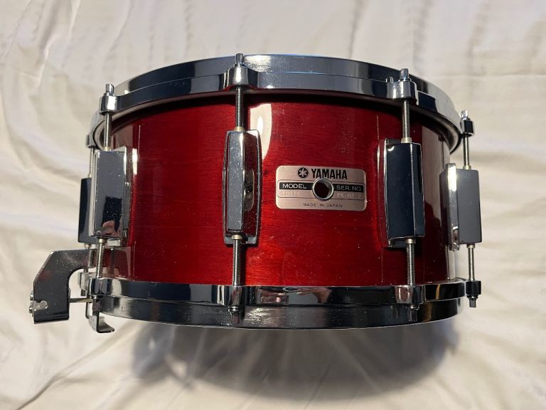 image for Vintage Yamaha SD016 snare drum in cherry red