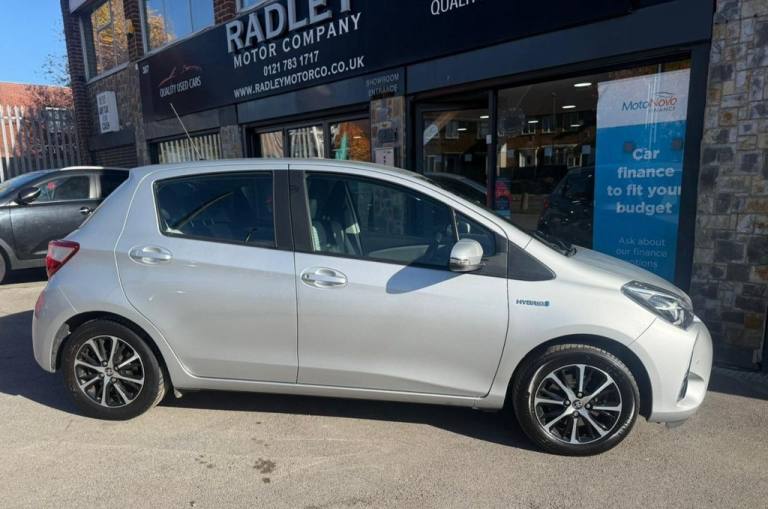 2018 Toyota Yaris 1.5 VVT-h Icon Tech Hatchback 5dr Petrol Hybrid E-CVT Euro 6 (s/s) (100 ps) Hat...