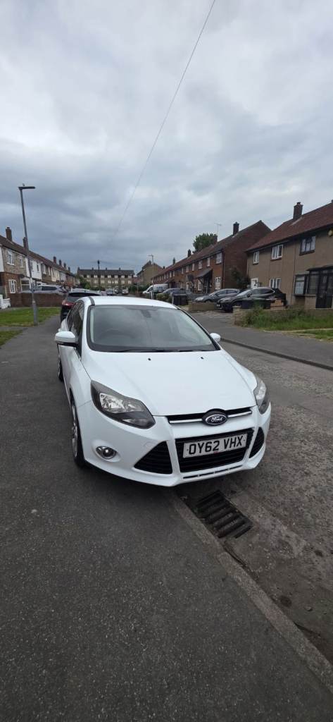 Ford, FOCUS, Hatchback, 2012, Manual, 998 (cc), 5 doors