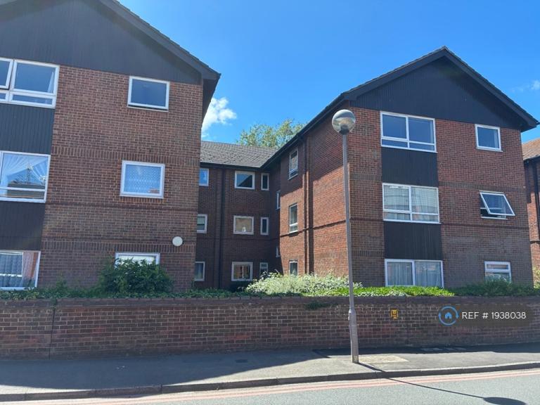 1 bedroom flat in Nightingale Way, Swanley, BR8 (1 bed) (#1938038)