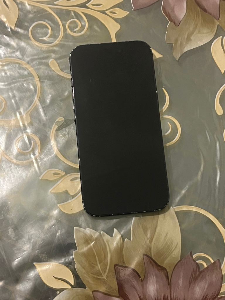 iPhone 15 - 128 GB
