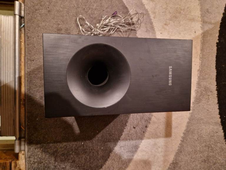 SAMSUNG SUBWOOFER/SPEAKER