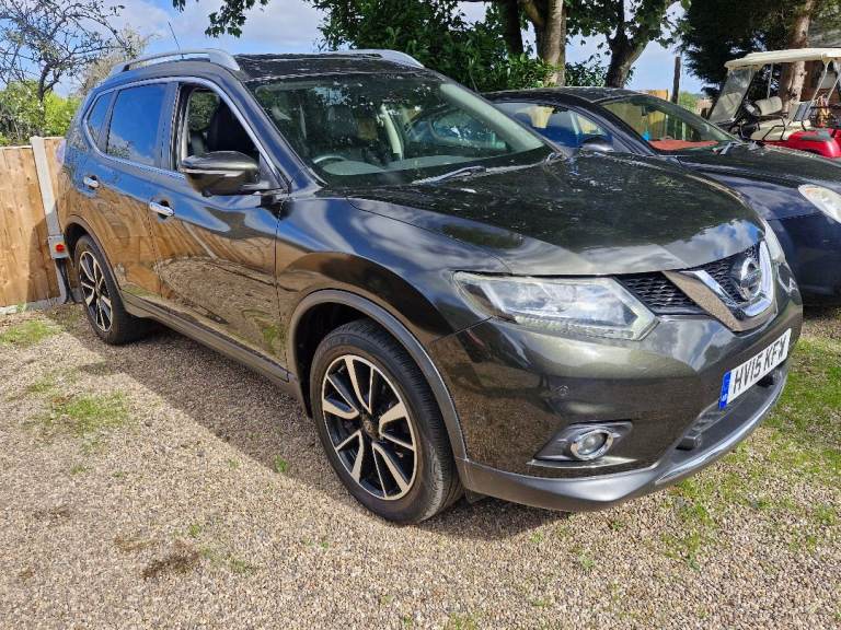 Nissan X-Trail Tekna 1.6 dCi. 2 owner, Full history, 2 keys, Huge spec, Great example drives superb!