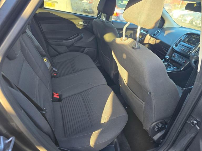 2016 Ford Focus 1.0 EcoBoost 125 Titanium 5dr HATCHBACK PETROL Manual