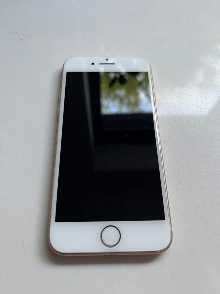 iPhone 7 64gb Rose Gold unlocked used 
