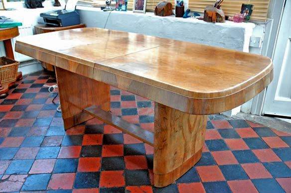 ART DECO BURR WALNUT EXTENDING TABLE