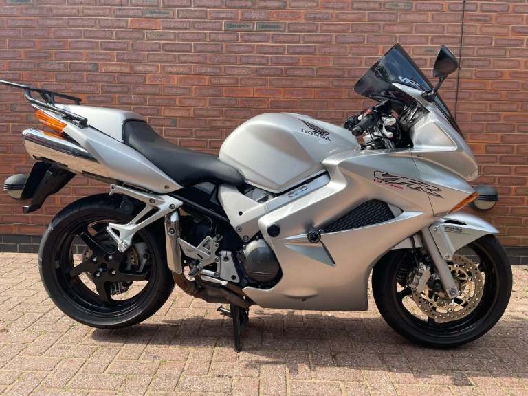 2002 - HONDA VFR800F FI - VFR - SILVER - ABS - V TEC 