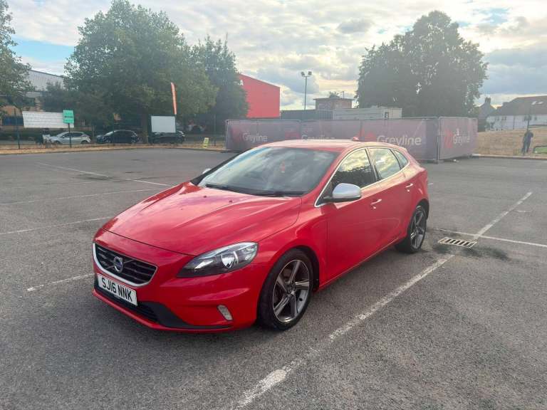 2016 Volvo V40 2.0 T2 R-Design Euro 6 (s/s) 5dr HATCHBACK Petrol Manual