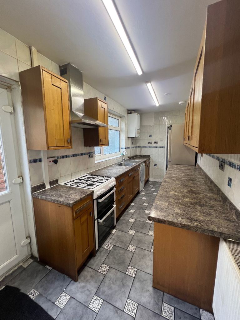 4 Bedroom House. CV65LS