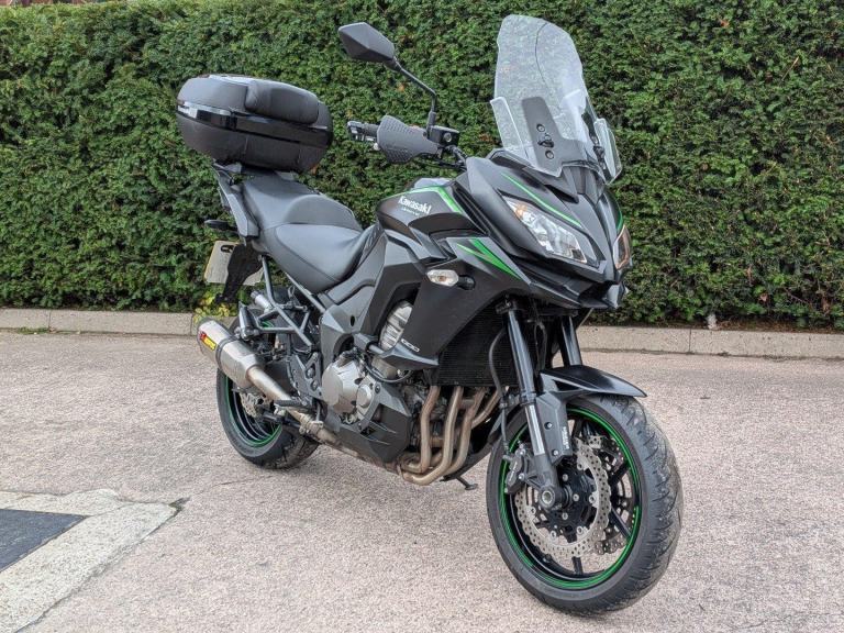 KAWASAKI VERSYS 1000 - 2018 18 - TOPBOX - AKRAPOVIC
