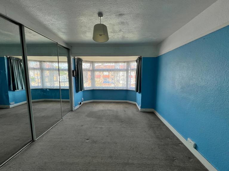 King room and double room for rent in Kingsbury 