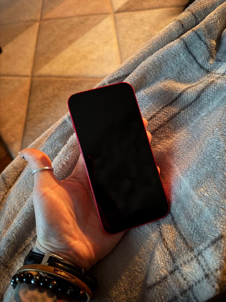 iPhone 14 RED 