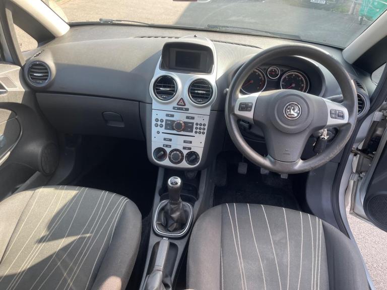 2009 Vauxhall Corsa 1.2i 16v Club 5dr HATCHBACK Petrol Manual