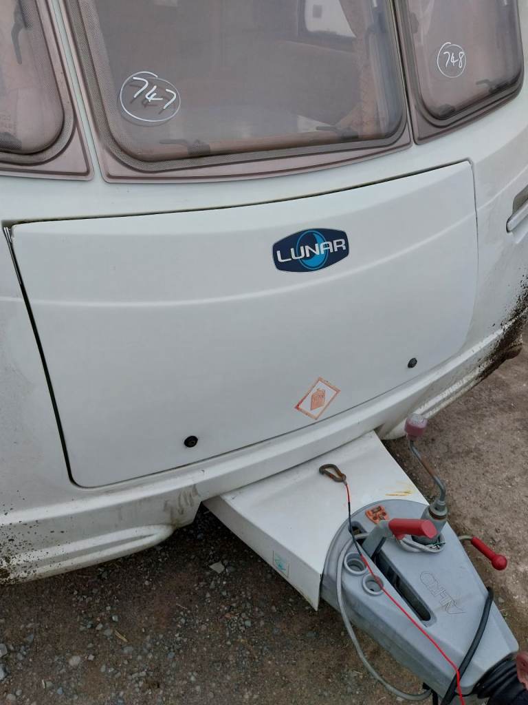 2006 lunar caravan front locker door 