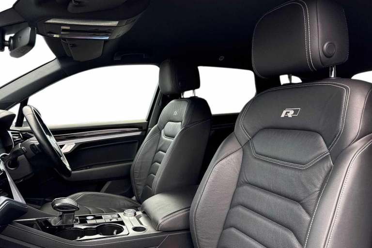 2018 Volkswagen Touareg 3.0 V6 TDI 4Motion R-Line Ã¢Â­Â14 way power adjustment, Innovation cockp...