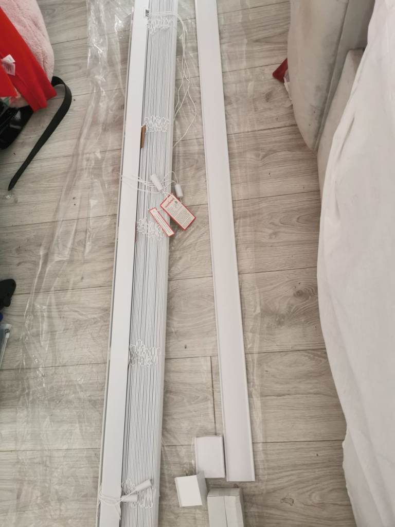 Brand New White Venetian Blinds 150cm x 120cm