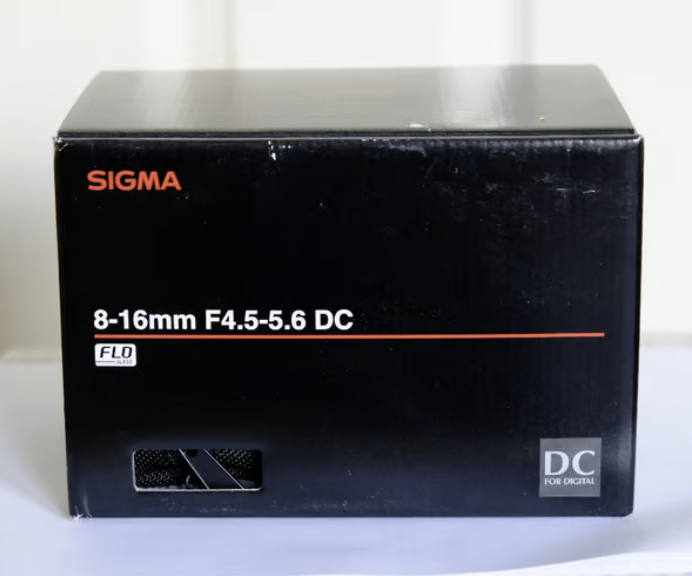 SIGMA 8-16mm F4.5-5.6 DC HSM LENS FOR NIKON/FUJI APS-C CAMERAS- MINT BOXED