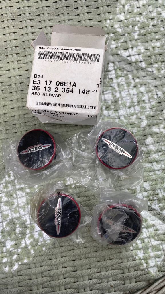 Mini jcw wheel centre caps 