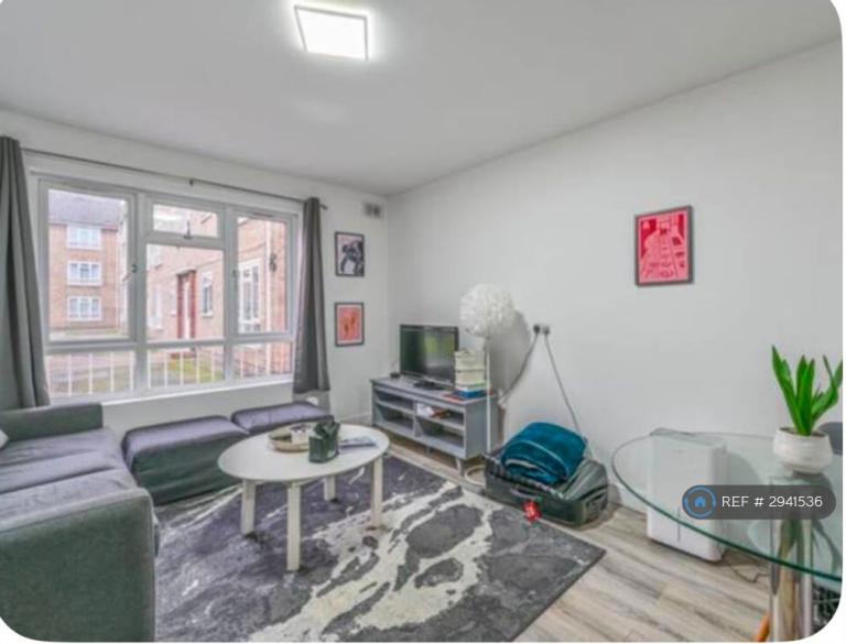 2 bedroom flat in Primrose Court, London, SW12 (2 bed) (#2941536)