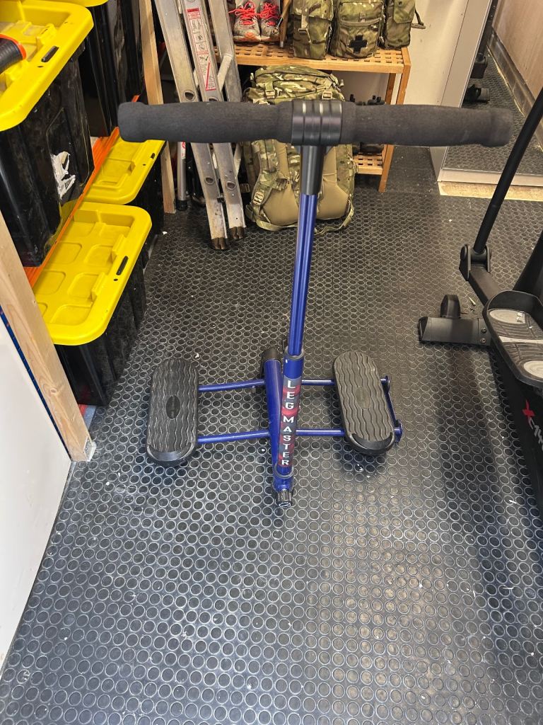 LEGMASTER thigh work out